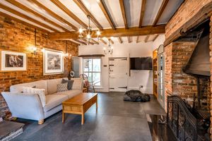 Photo 15- click for photo gallery